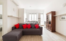 Sant'Ambrogio Bright Apartment With Terrace