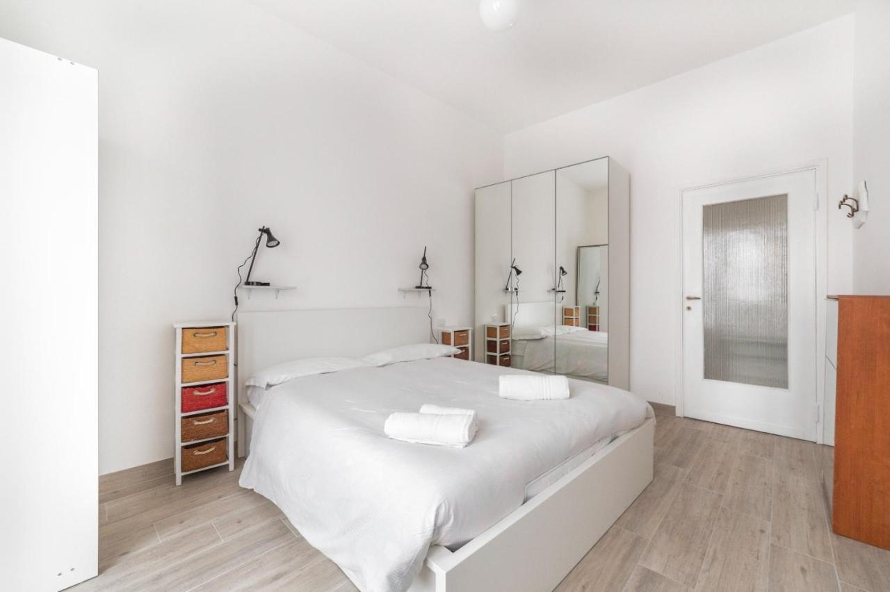 Sant'Ambrogio Bright Apartment With Terrace Milan Extérieur photo