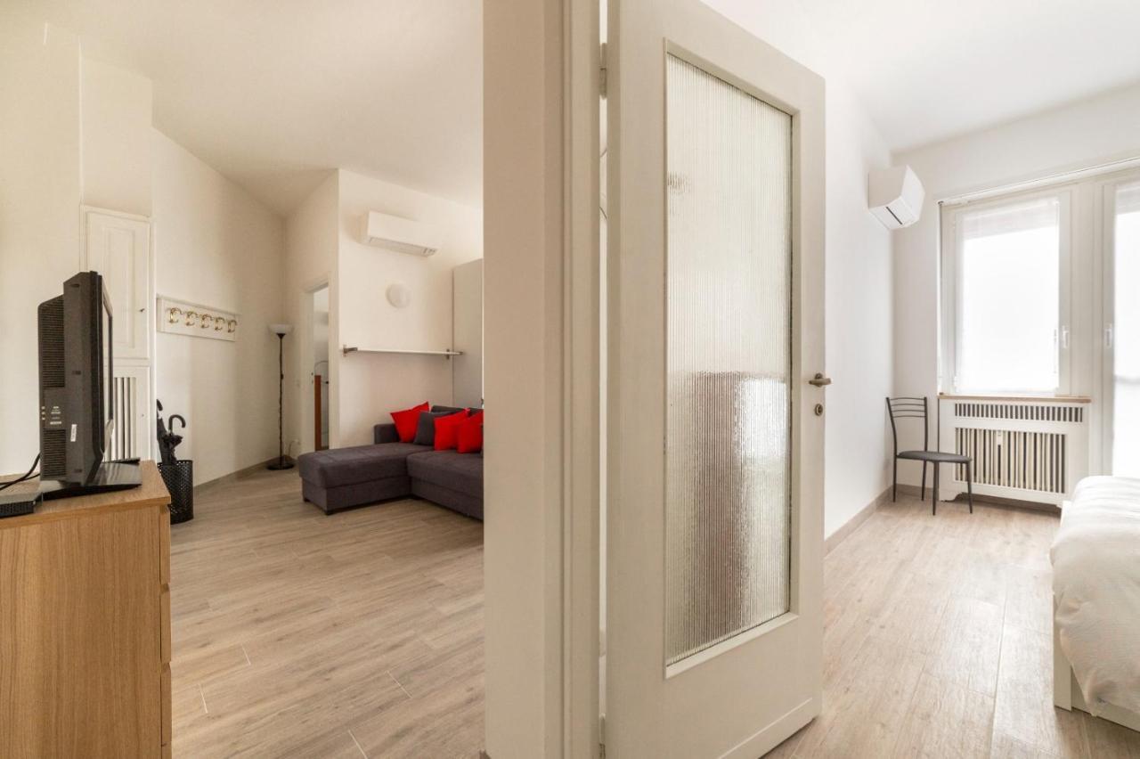 Sant'Ambrogio Bright Apartment With Terrace Milan Extérieur photo